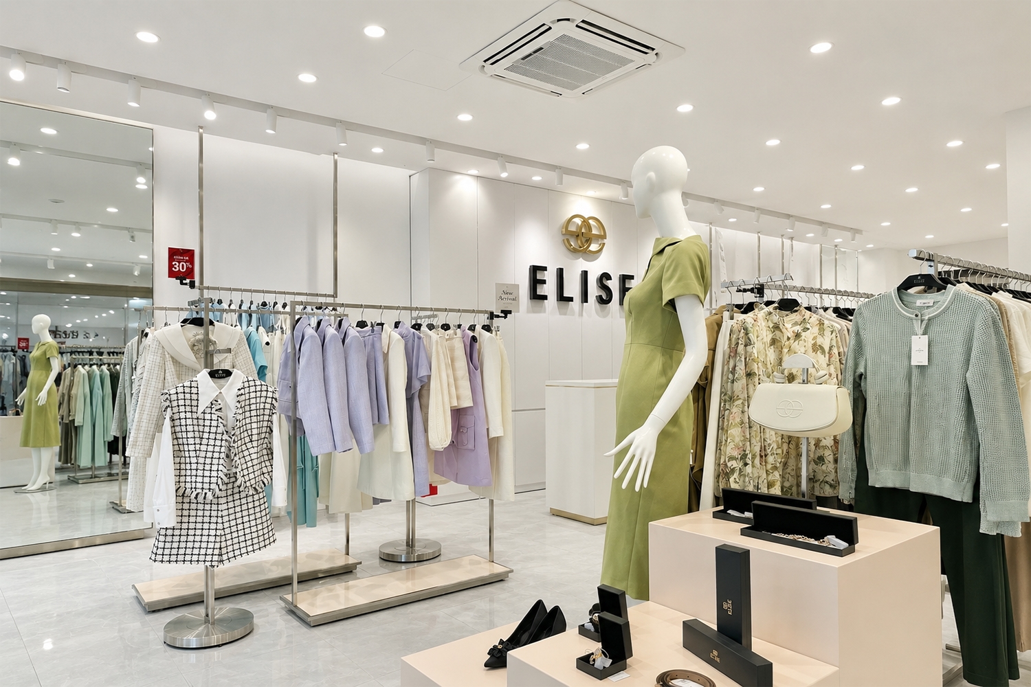 Đèn LED showroom giúp khu vực trưng bày nổi bật, thu hút khách hàng