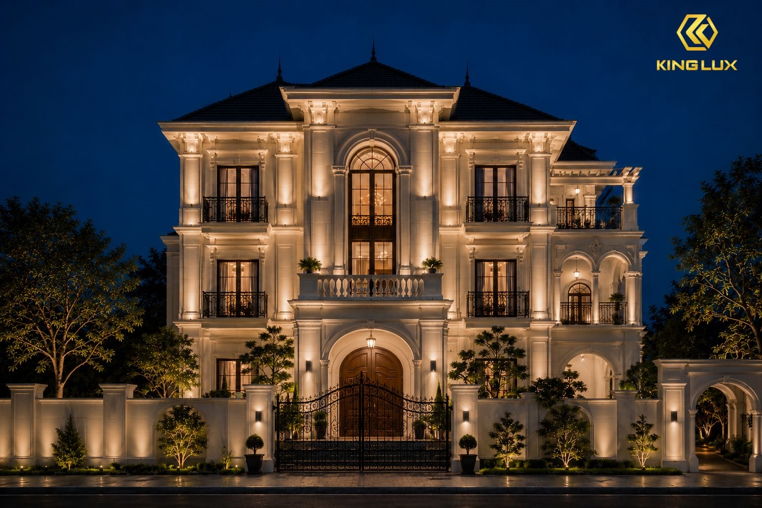 Chiếu sáng mặt tiền biệt thự